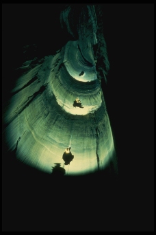 洞穴0072