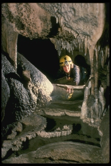 洞穴0061