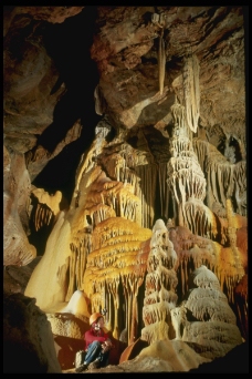洞穴0055